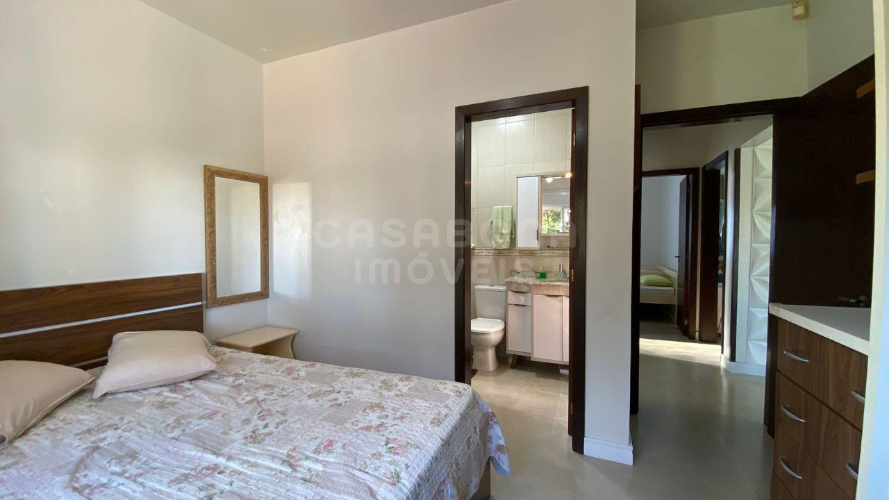 Casa Mobiliada com Piscina a 500m da Praia no Bairro Vista Alegre