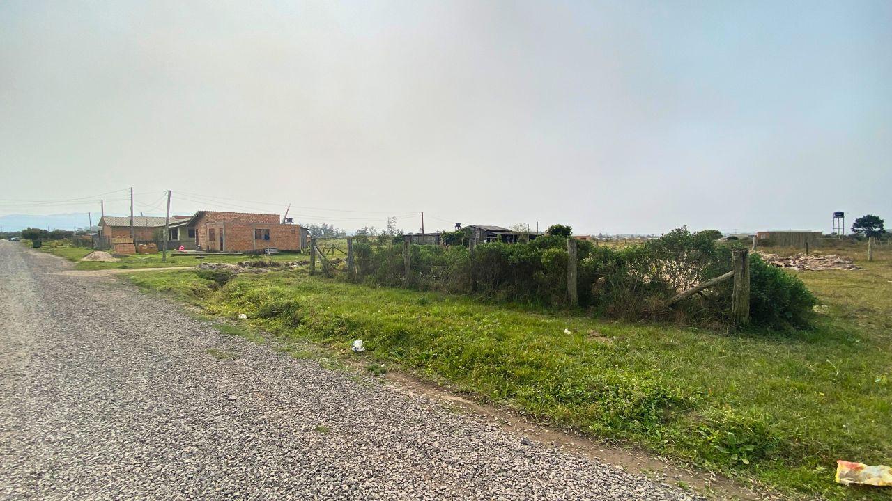 Terreno de Esquina à Venda em Arroio do Sal
