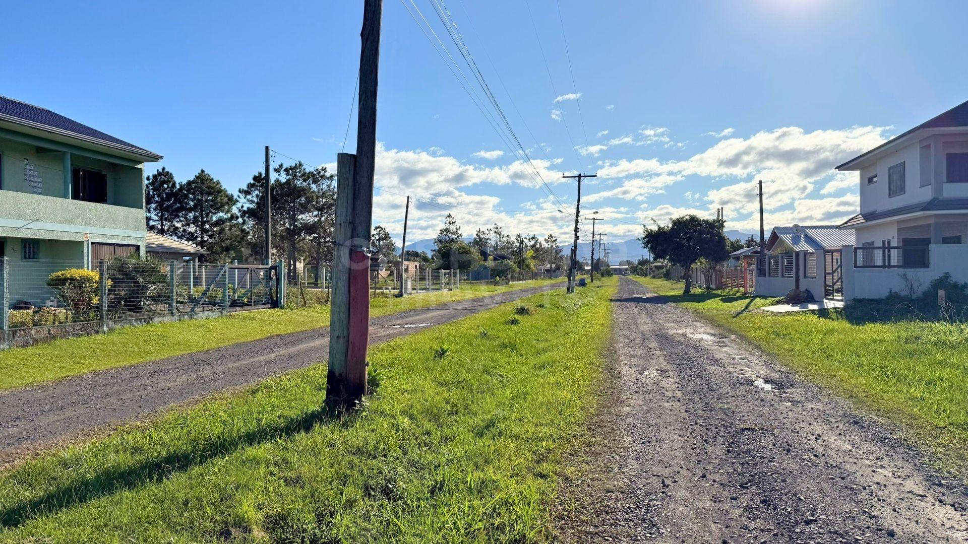 Amplo Terreno de 450m² na Lagoa da Camboim – Próximo ao Mar e ao Centro