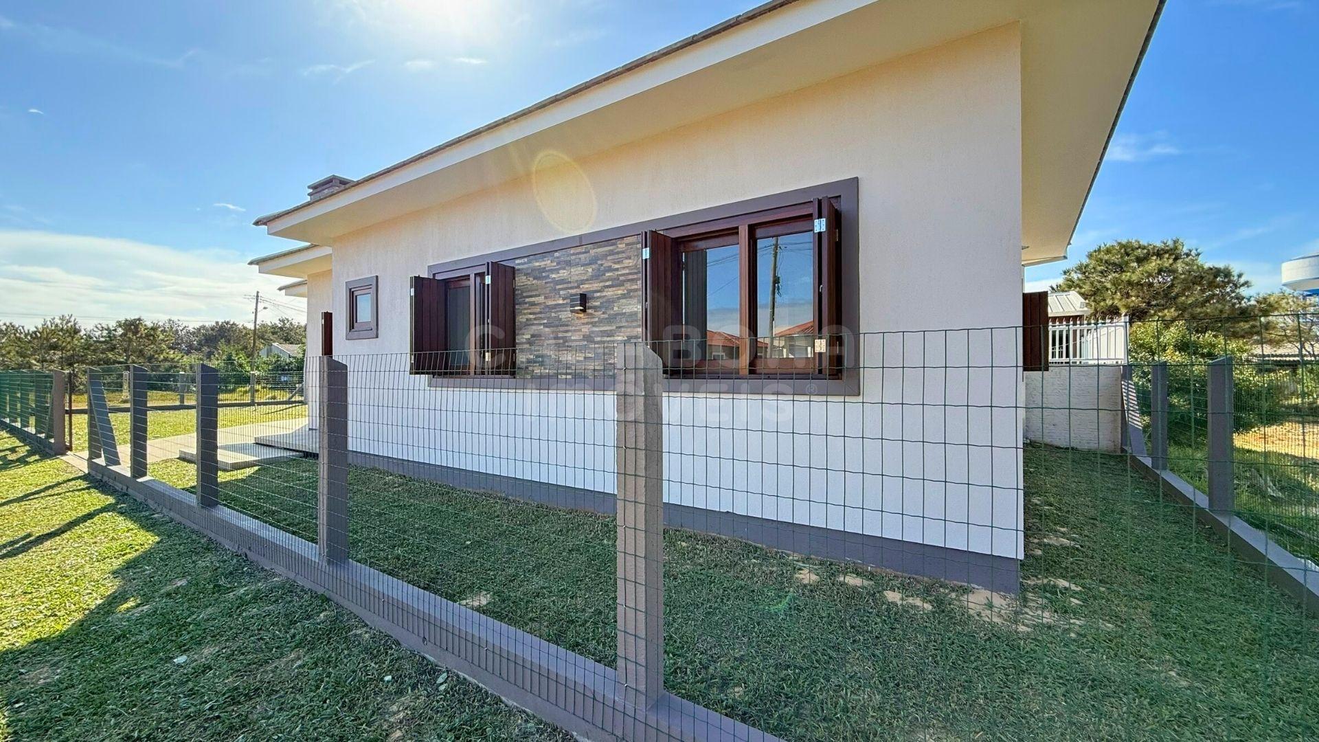 Casa à Venda no Balneário Atlântico, Arroio do Sal – Perto da Praia