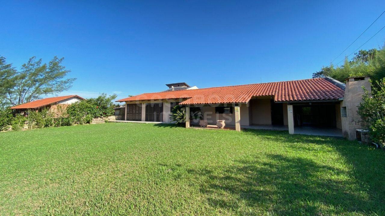 Refúgio à Beira-Mar: Linda Residência no Balneário Rondinha Nova