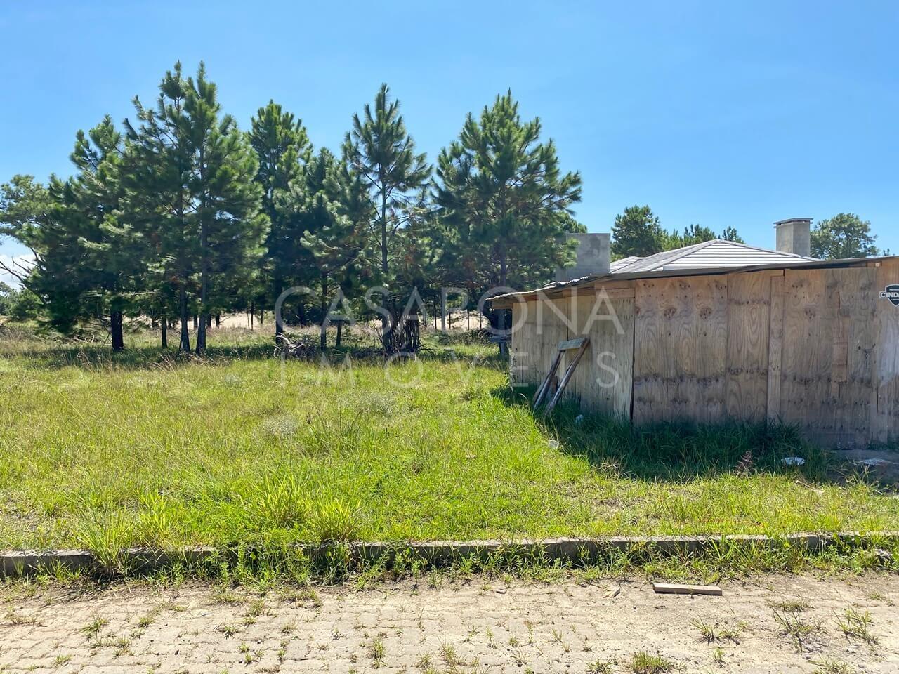 Oportunidade no Tupancy: terreno bem localizado a 800m do mar