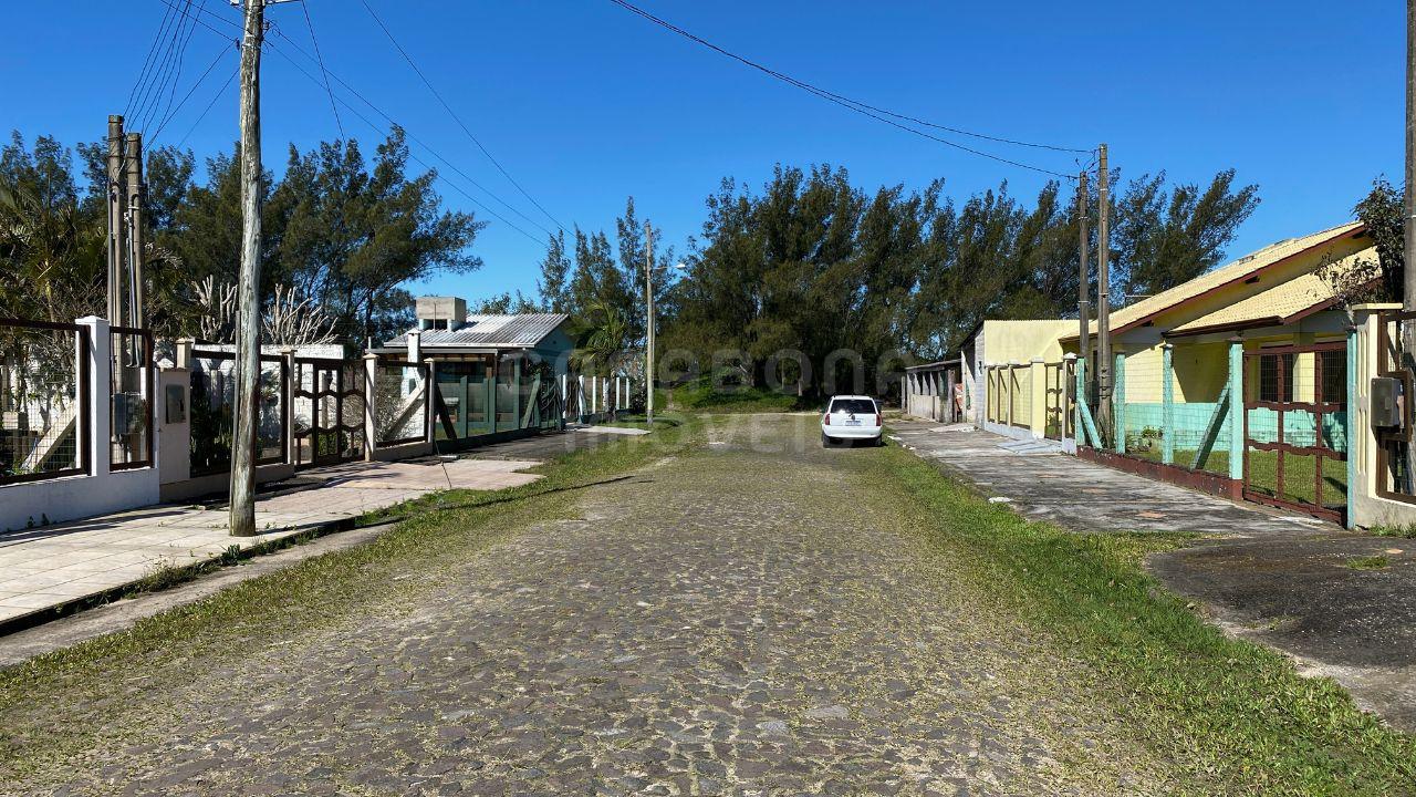 Encantadora Casa à Venda em Arroio do Sal – Bairro Figueirinha