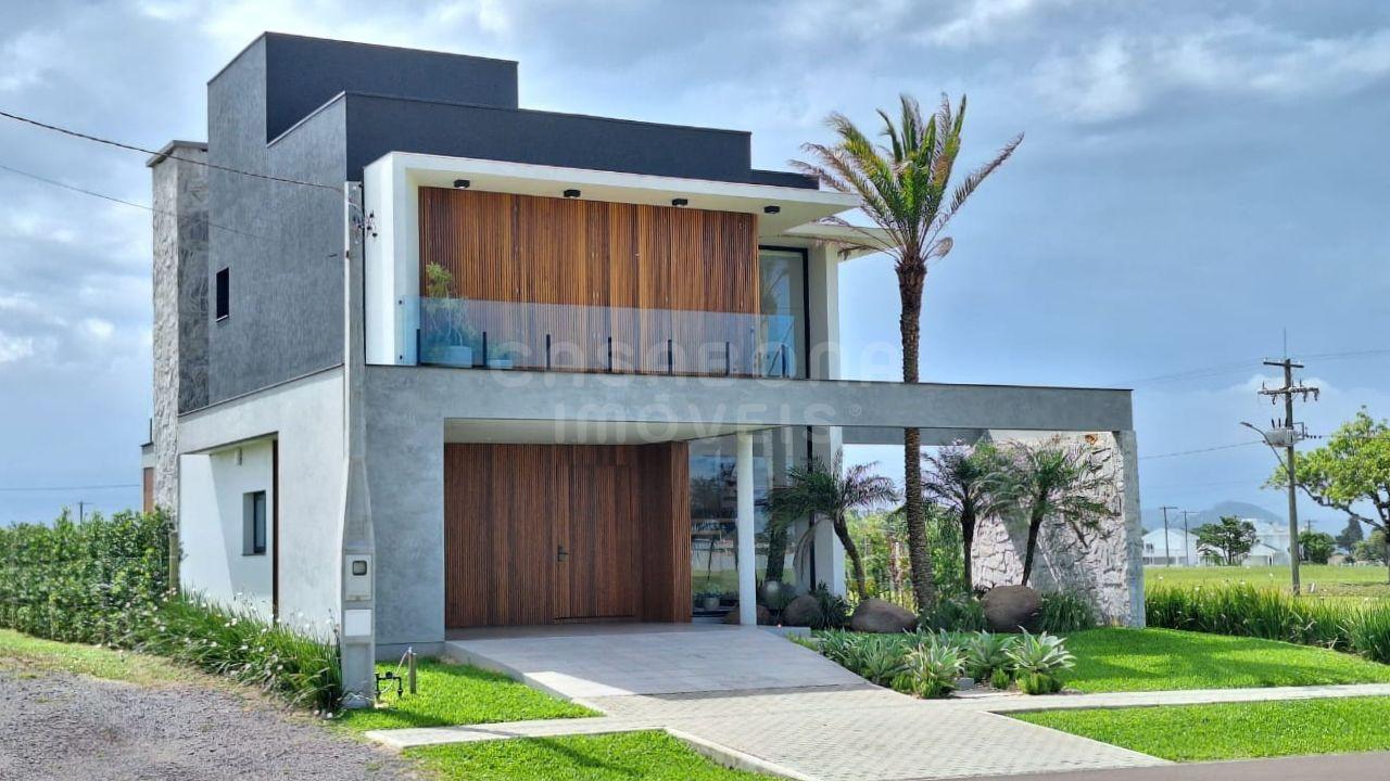 Residência Sofisticada em Condomínio Fechado - Arroio do Sal