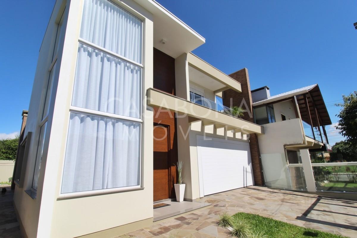 Residência Exclusiva Próxima ao Centro e ao Mar