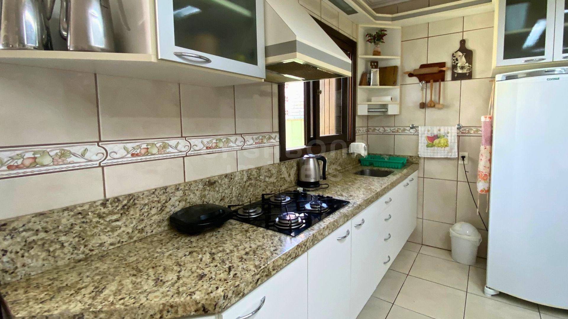 Conforto, amplitude e excelente posição solar nas Areias Brancas