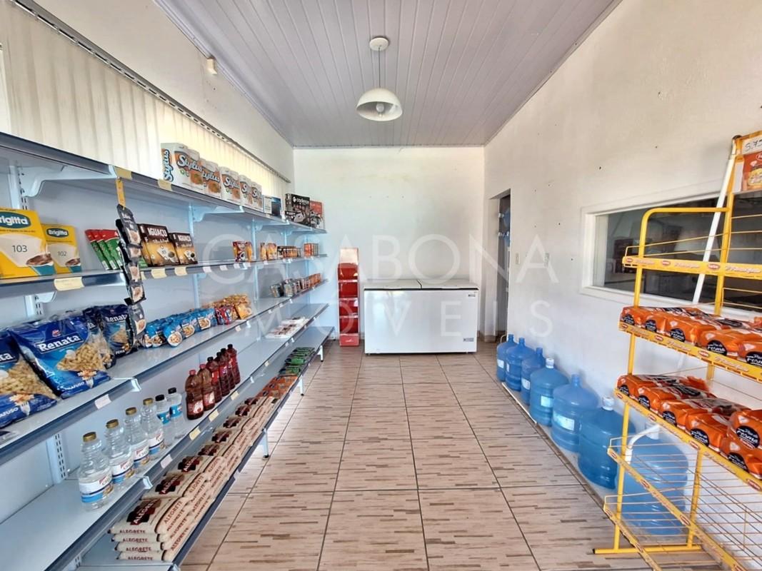 Oportunidade de Negócio: Ponto de Supermercado com Terreno Amplo