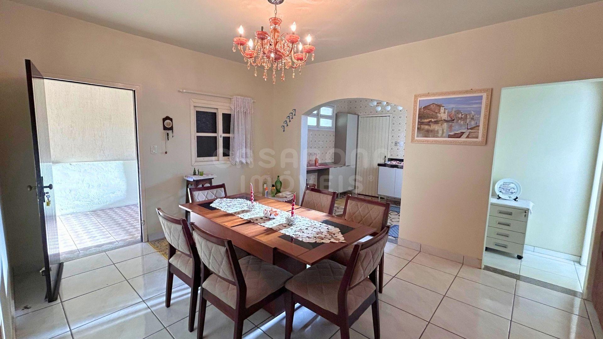 Casa com amplo pátio no Jardim Olívia – 300 metros do mar