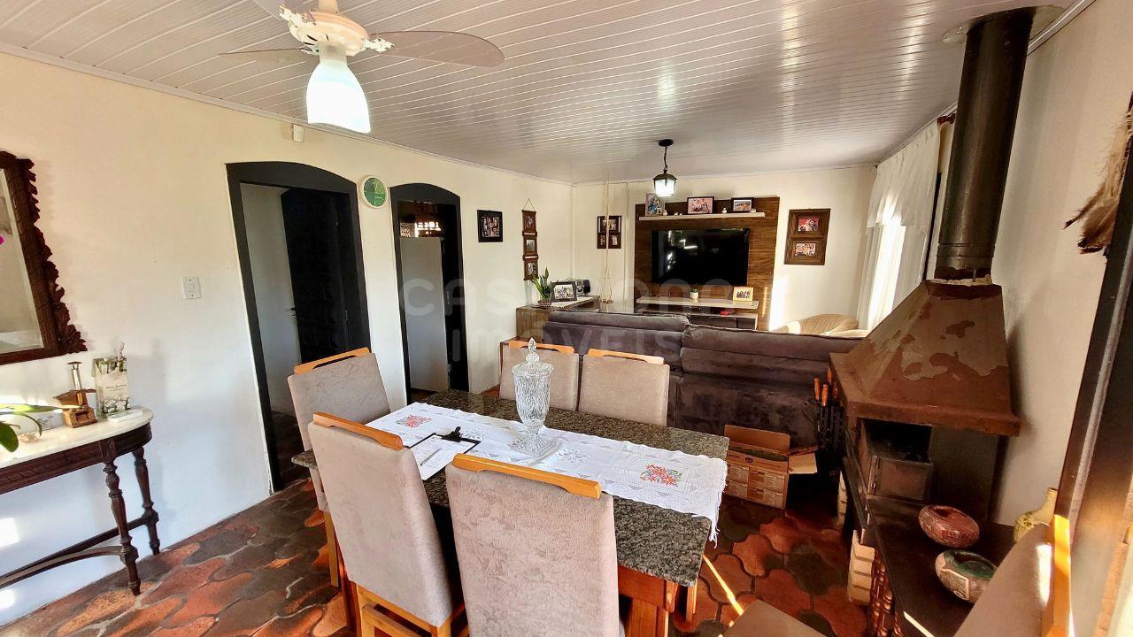 Casa com suíte e lareira a 350 metros da praia – Bairro Bom Jesus