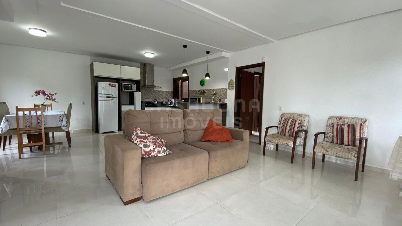 Casa de Esquina no Centro de Arroio do Sal