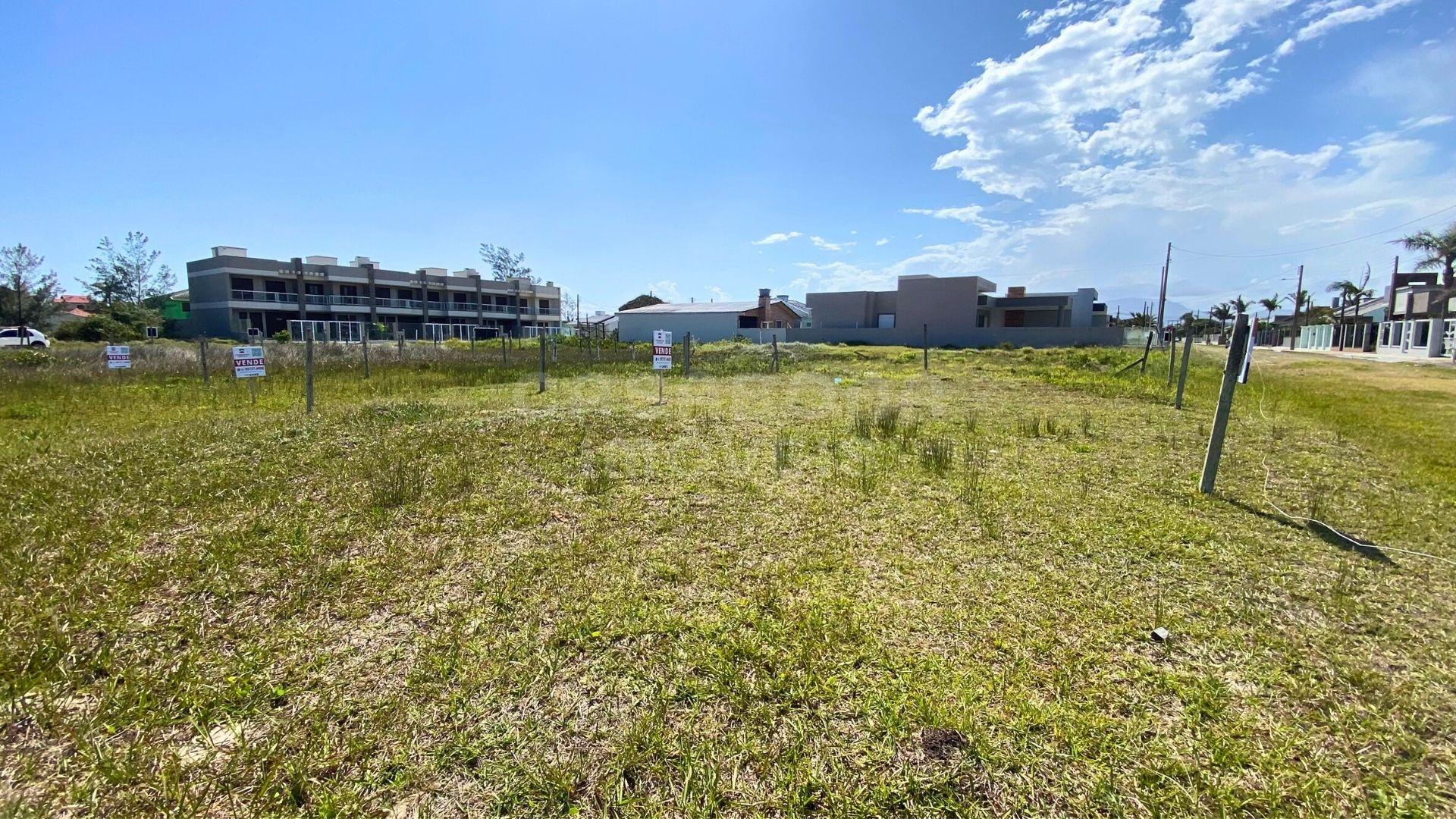 Terreno de Esquina 10 x 28,30 no Balneário Figueirinha – Posição Solar Leste e Potencial Exclusivo