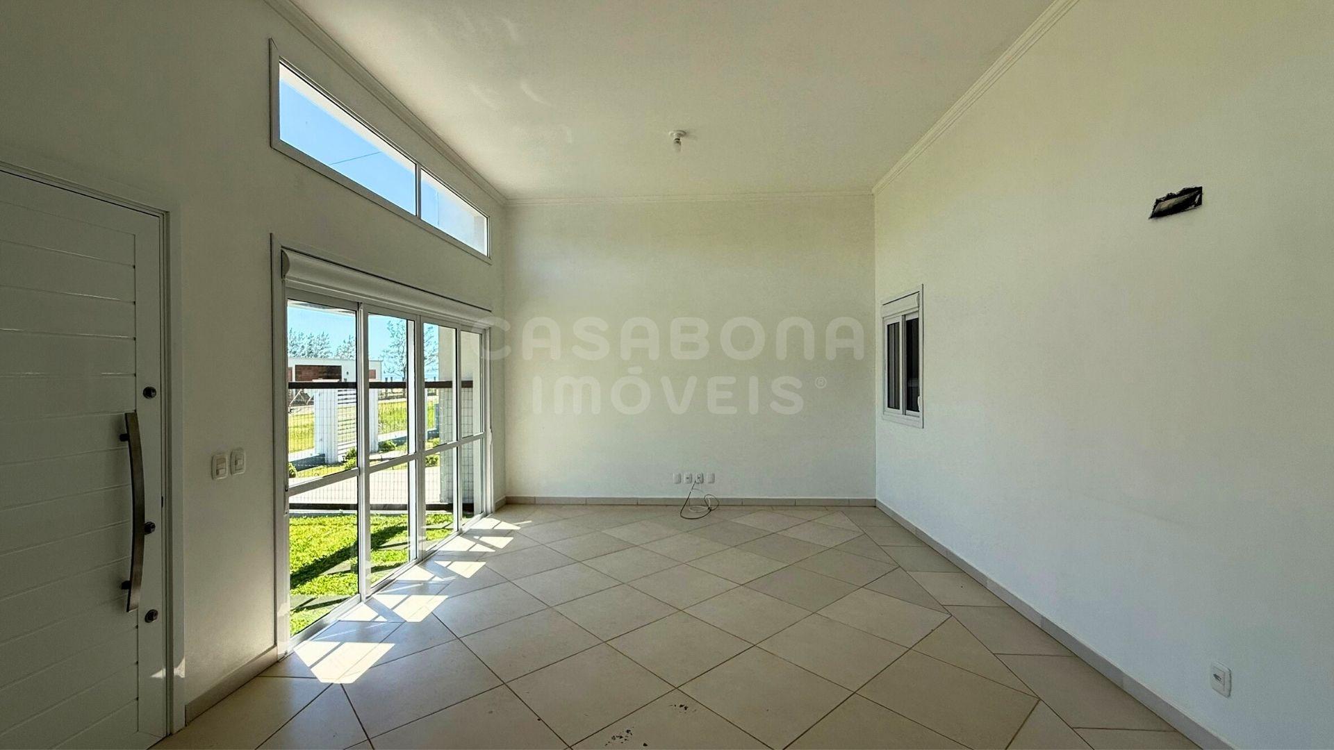 Casa à Venda em Arroio do Sal - Bairro São Pedro, a 50m da Praia