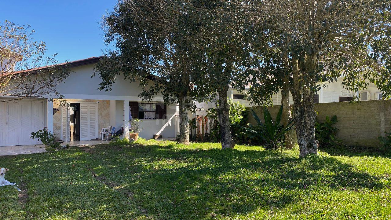 Encantadora Casa à Venda em Arroio do Sal – Bairro Figueirinha