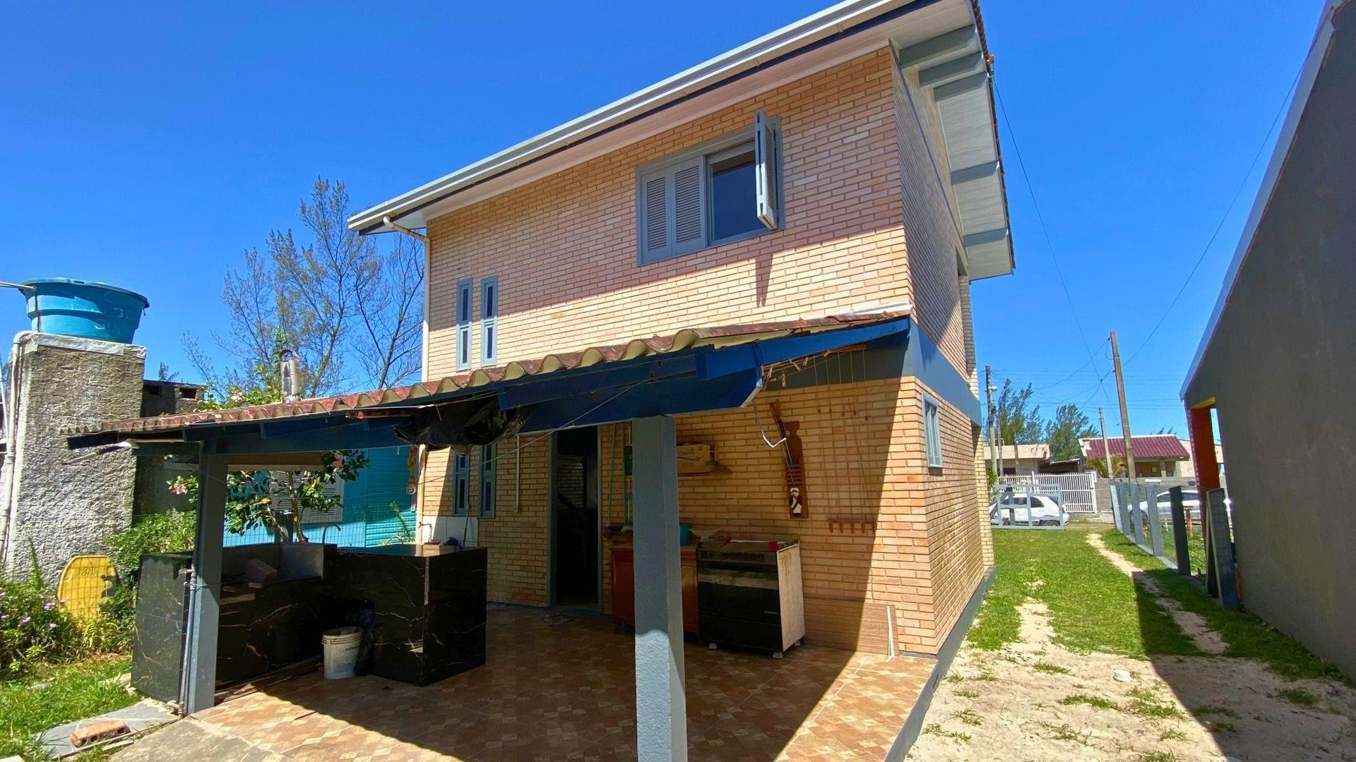 Casa mobiliada à venda no Jardim Olívia – conforto e praticidade a poucos metros do mar