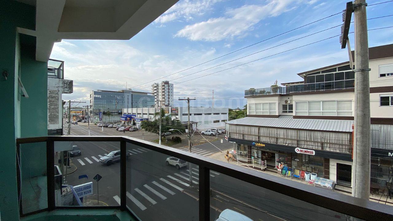 Apartamento à Venda no Centro de Arroio do Sal - 300m da Praia!