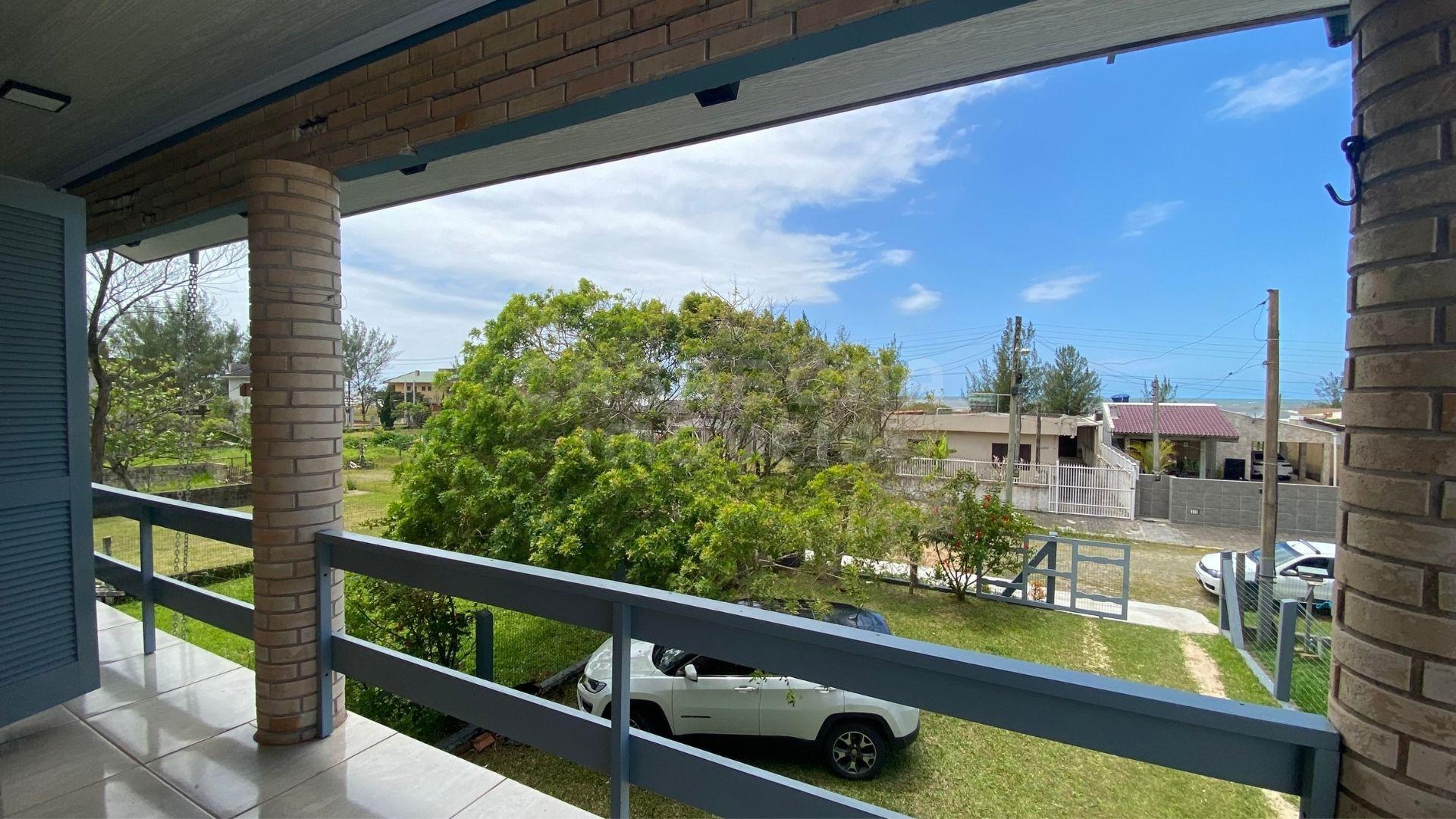 Casa mobiliada à venda no Jardim Olívia – conforto e praticidade a poucos metros do mar