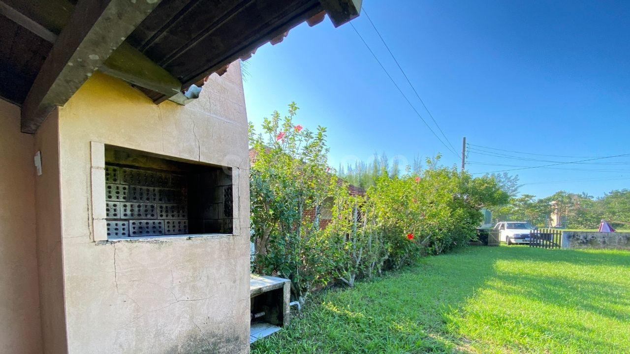 Refúgio à Beira-Mar: Linda Residência no Balneário Rondinha Nova