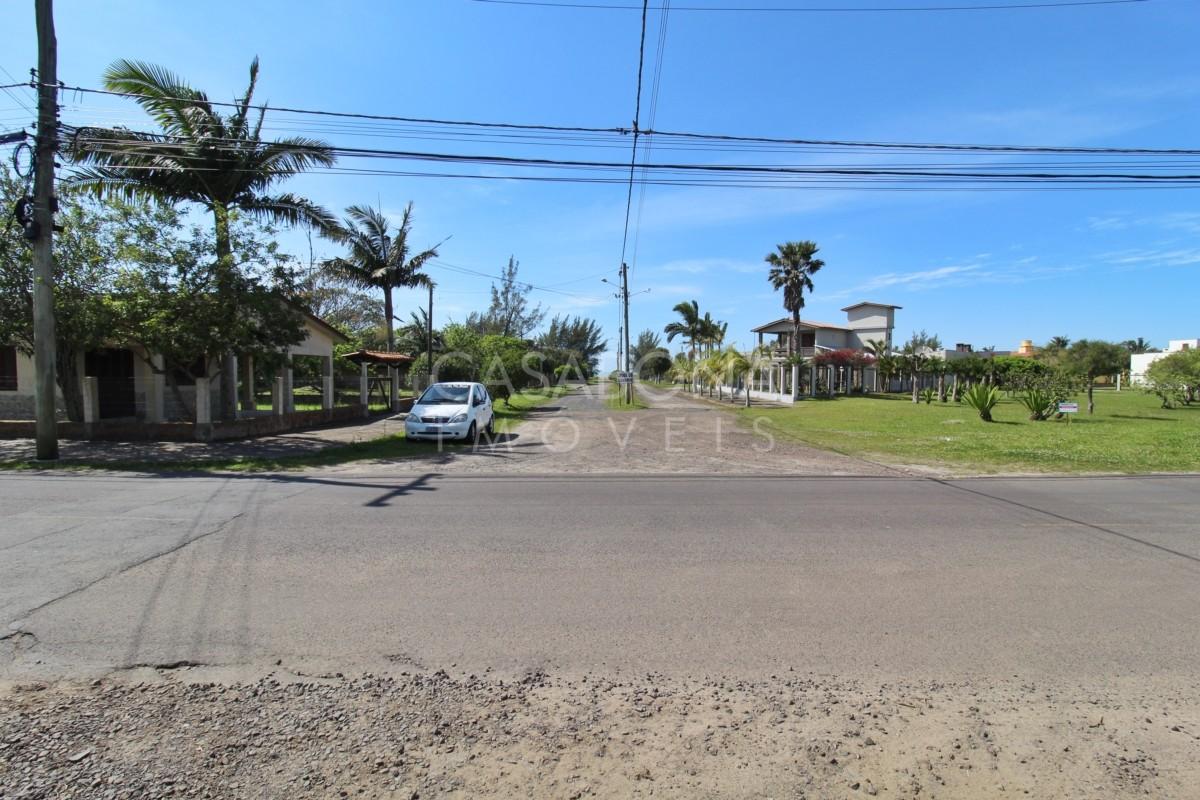 Residência de Esquina no Balneário Lagoa da Camboim