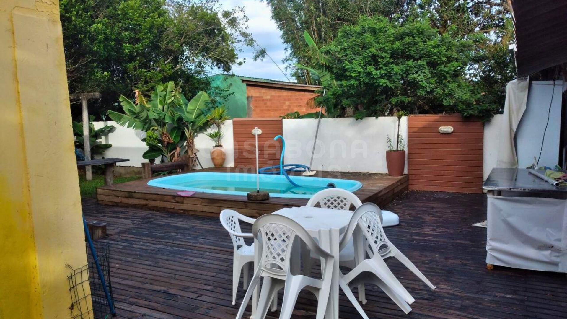 Casa com Amplo Espaço e Lazer em Arroio do Sal