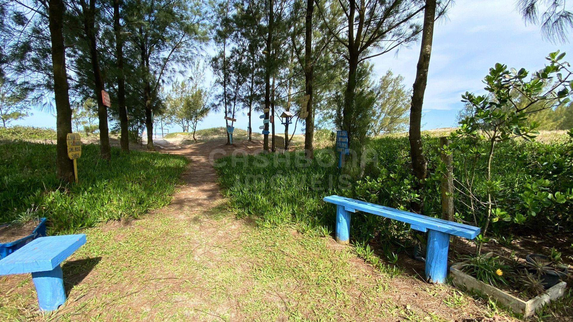 Terreno no Parque Tupancy –  Apenas 50 Metros do Mar!