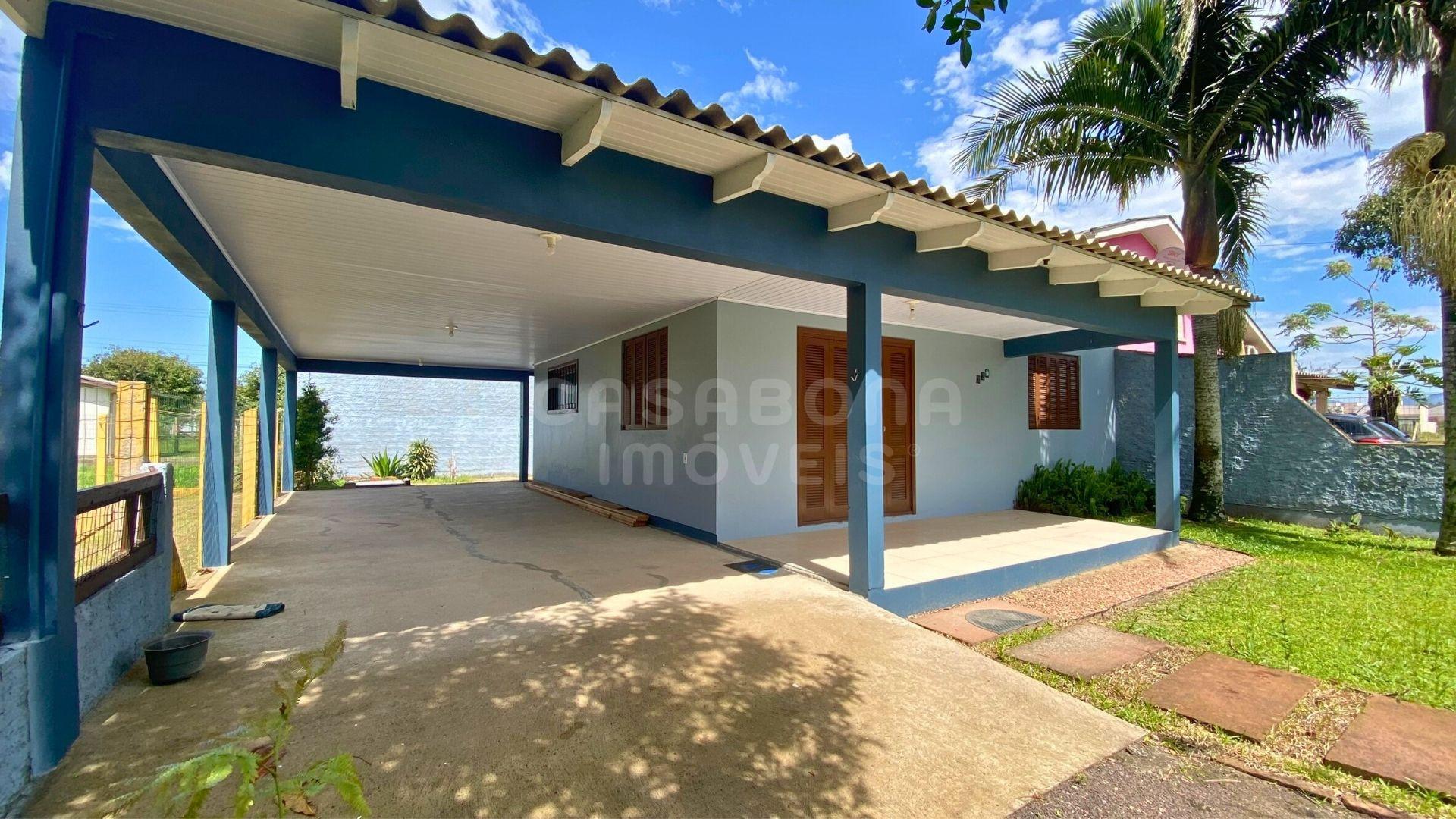 Casa semimobiliada a apenas 300m do mar no bairro São Jorge