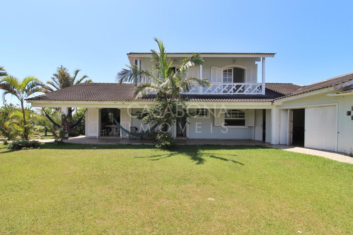 Encantadora Residência em 4 Lotes no Balneário Figueirinha