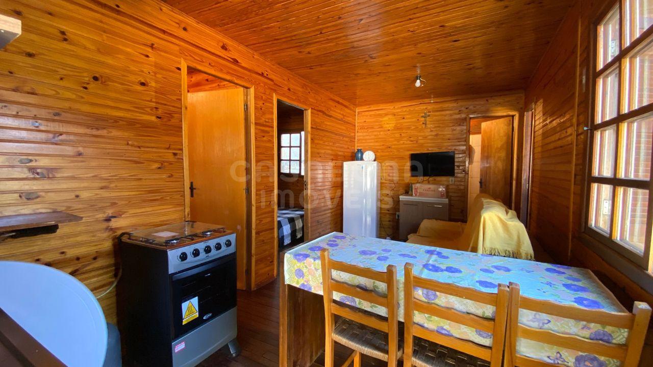 Casa Aconchegante em Meio Terreno Compartilhado na Marambaia