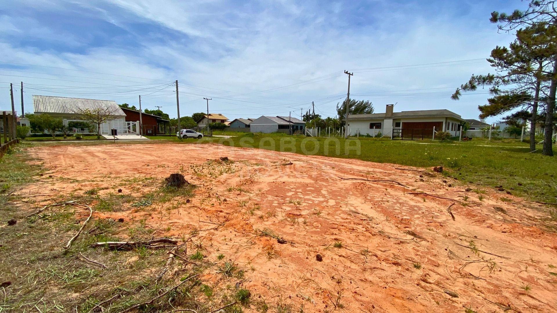 Terreno Plano e Bem Localizado no Bairro Paraíso em Torres