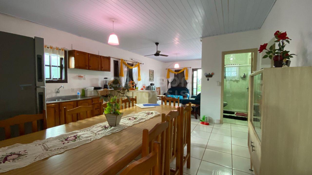 Casa de Esquina com Piscina – Bairro Jardim Olívia, Arroio do Sal