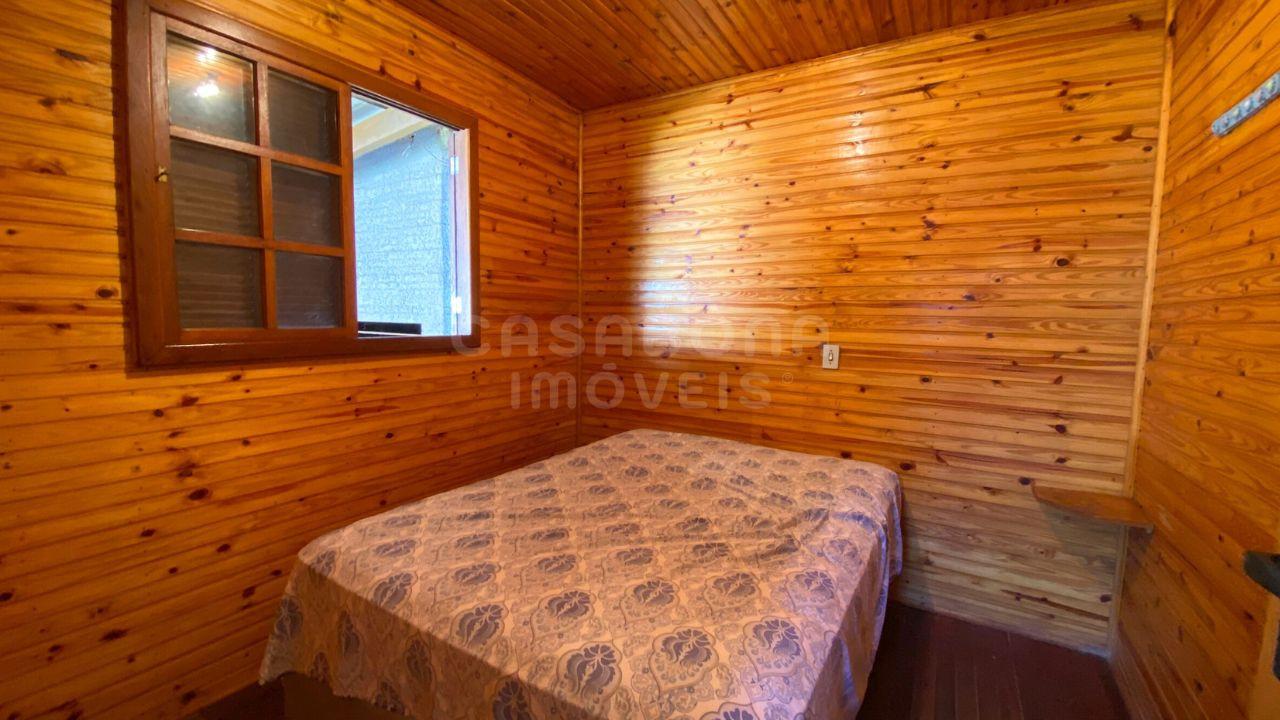 Casa Aconchegante em Meio Terreno Compartilhado na Marambaia