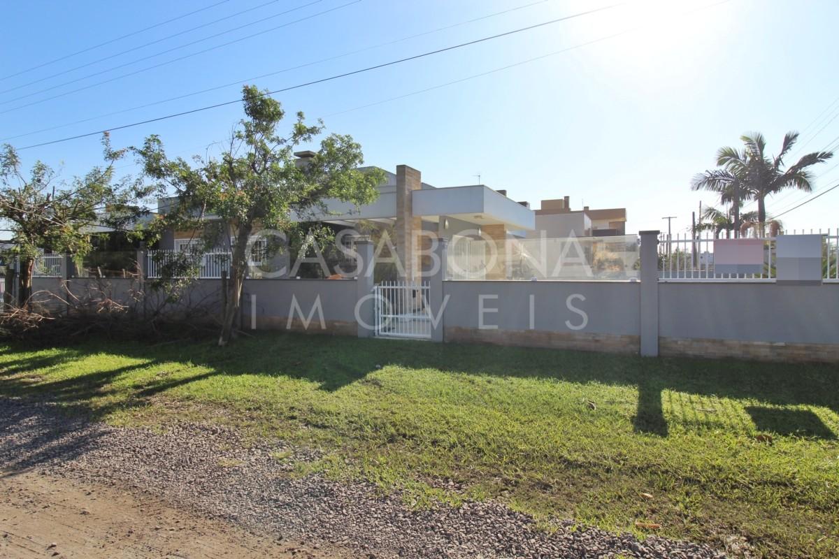 Viva o Sonho à Beira-Mar: Casa Incrível a Poucos Passos do Oceano