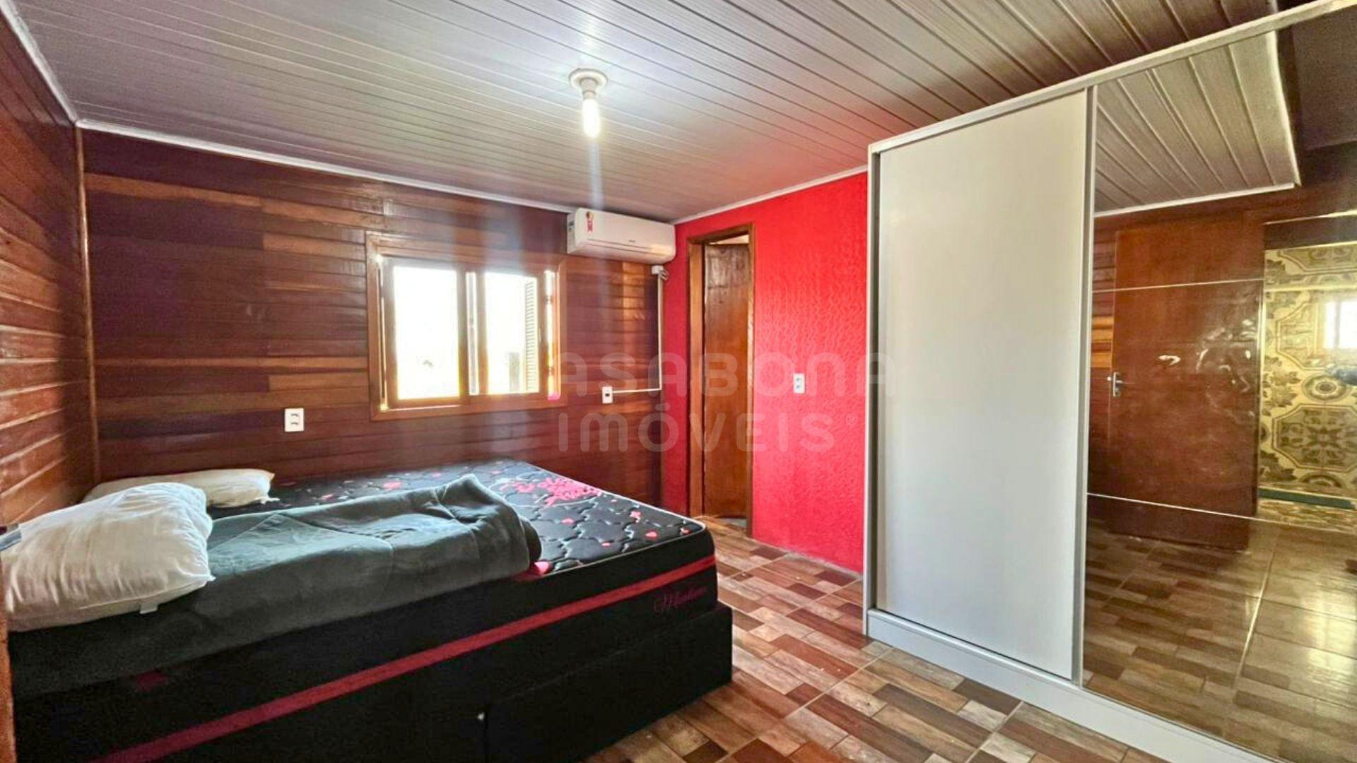 Casa de Madeira com Piscina e Suíte com Hidromassagem em Torres