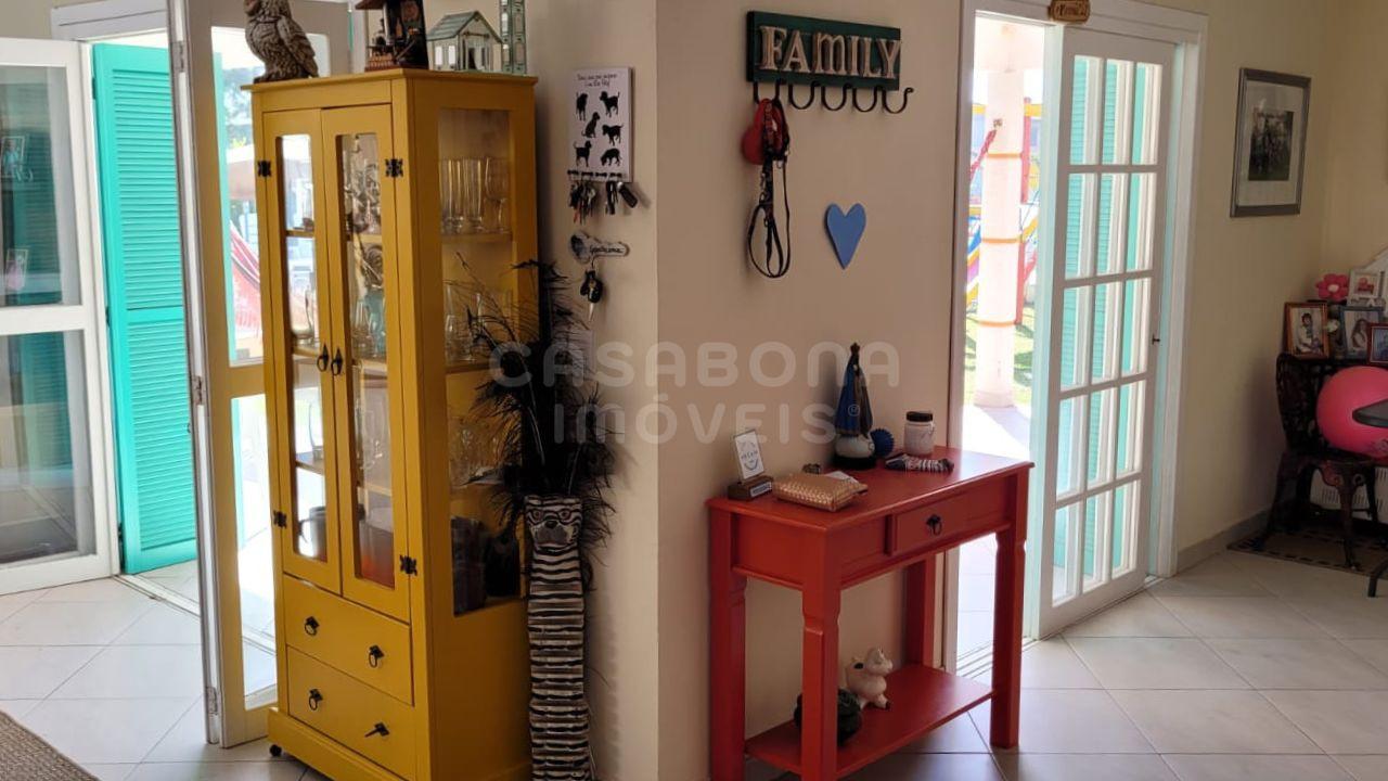 Aconchegante Casa de Esquina em Terra de Areia