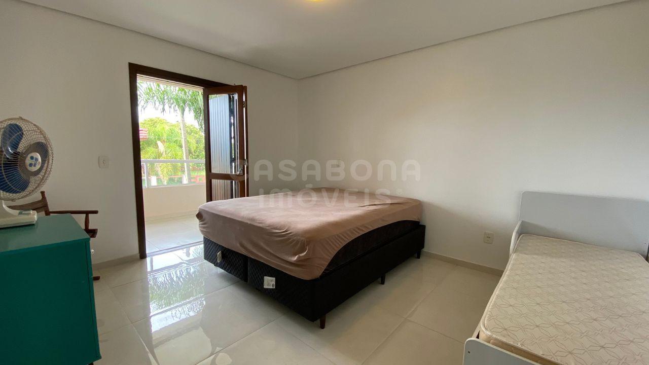 Casa de Esquina no Centro de Arroio do Sal