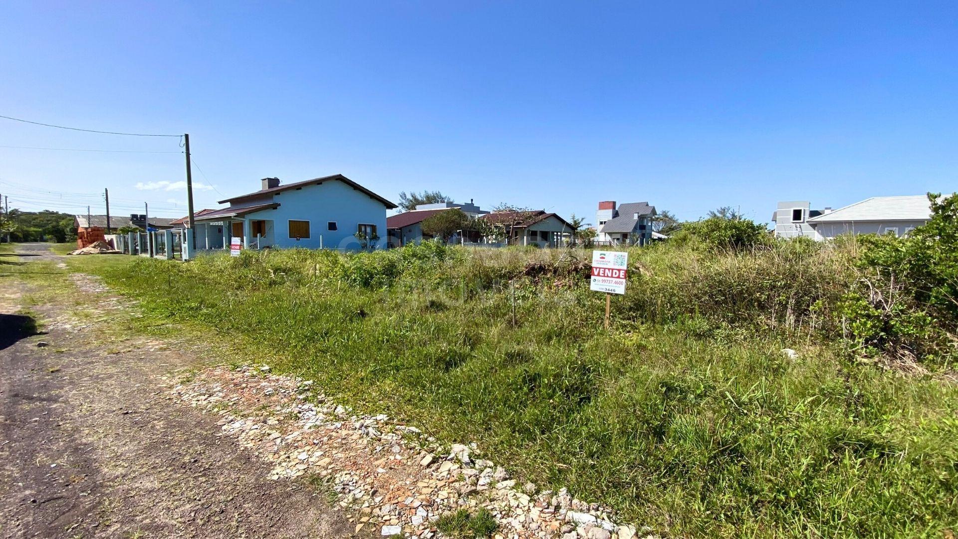 Terreno com ótima localização e posição solar privilegiada no Balneário Atlântico