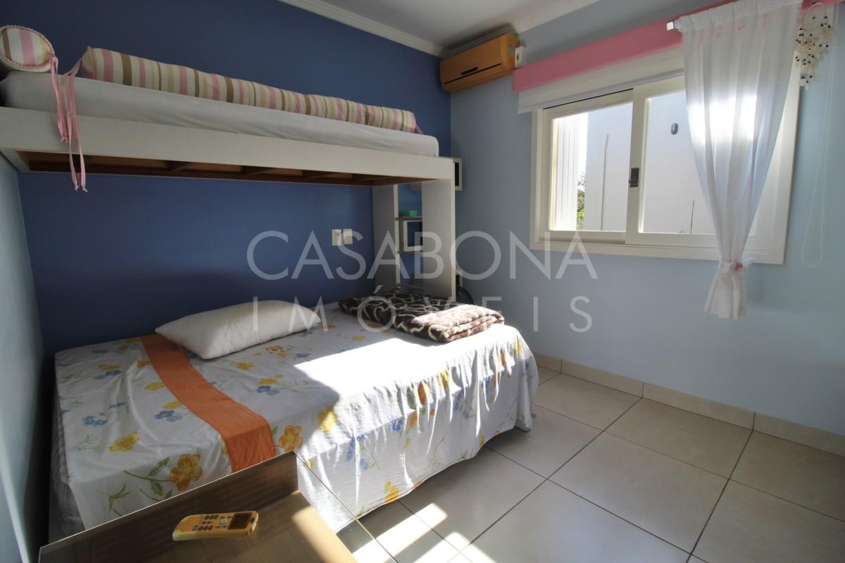 Viva o Sonho à Beira-Mar: Casa Incrível a Poucos Passos do Oceano