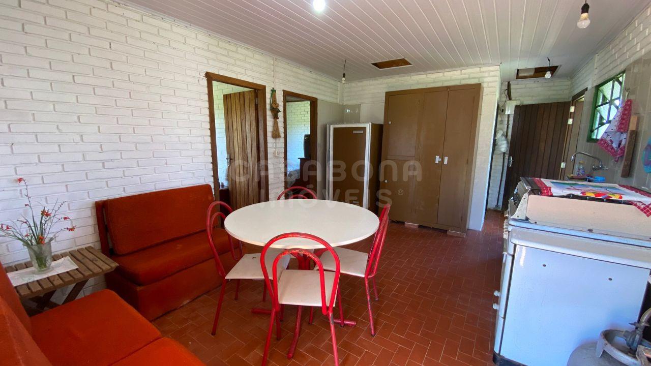 Refúgio à Beira-Mar: Linda Residência no Balneário Figueirinha