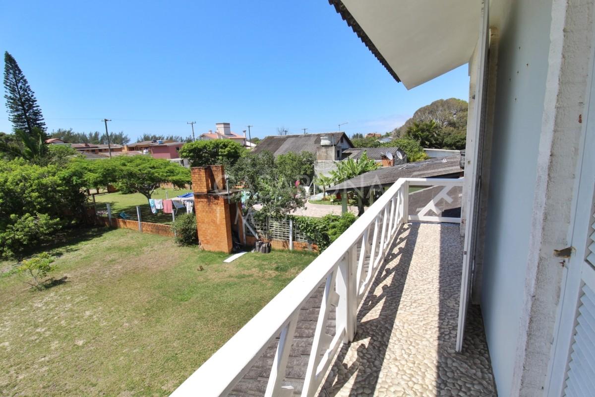 Encantadora Residência em 4 Lotes no Balneário Figueirinha