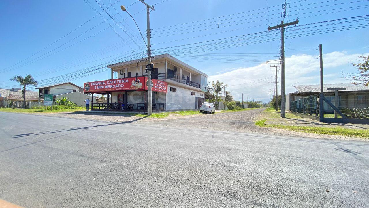 Prédio Comercial e Residencial em Arroio do Sal