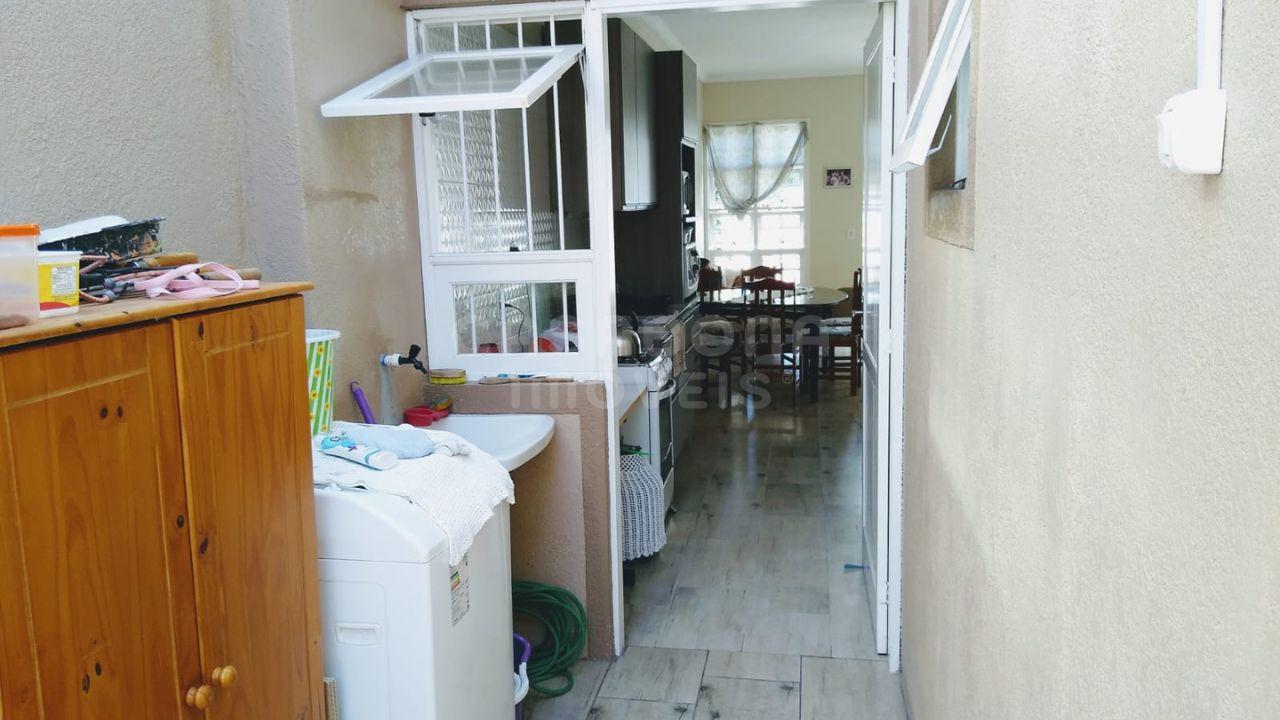 Casa à Venda em Terra de Areia - Bairro Curumim, a 800m do Mar