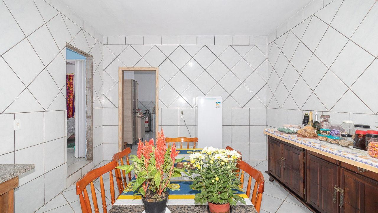 Casa Ampla com 3 Dormitórios e 1 Banheiro – Grande Potencial de Expansão