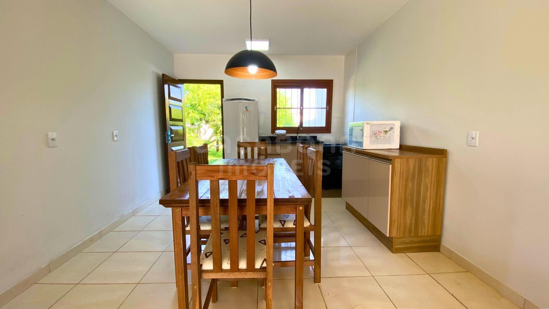 Casa térrea com piscina a apenas 200 metros do mar em Arroio do Sal Sul