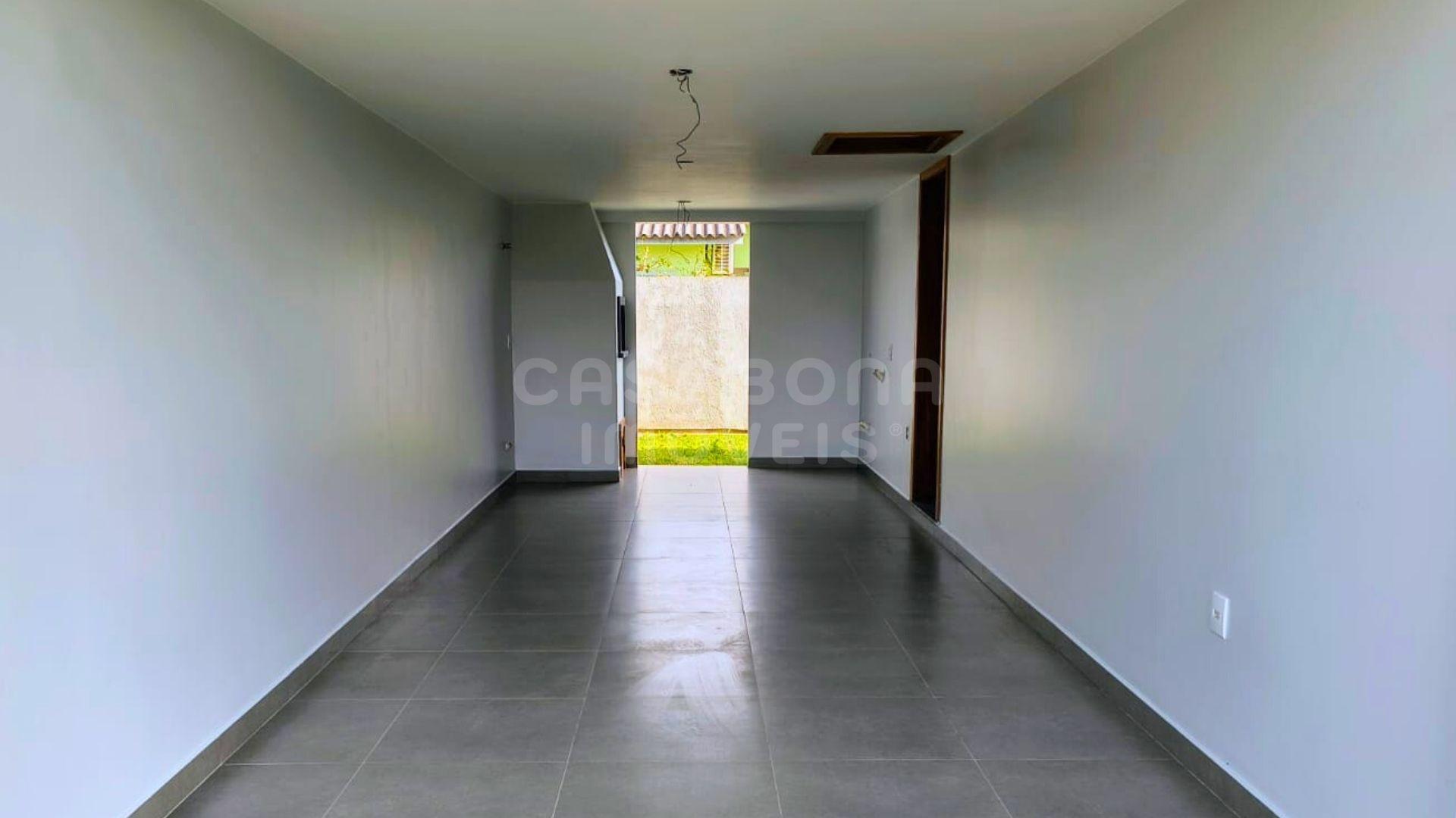 Casa moderna com amplo terreno duplo em Arroio do Sal