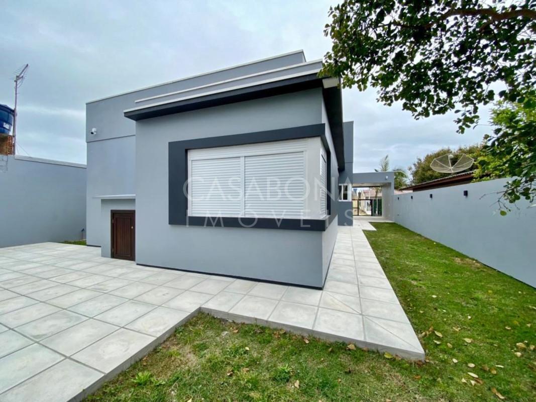 Casa com 2 Terrenos em Areias Brancas