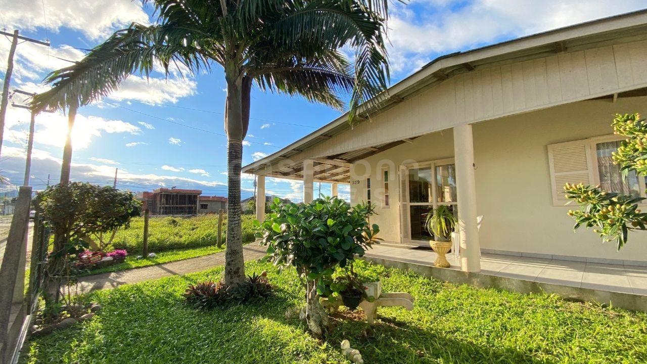 Charmosa Casa em Vista Alegre, Arroio do Sal: Vida Próxima ao Mar e ao Centro