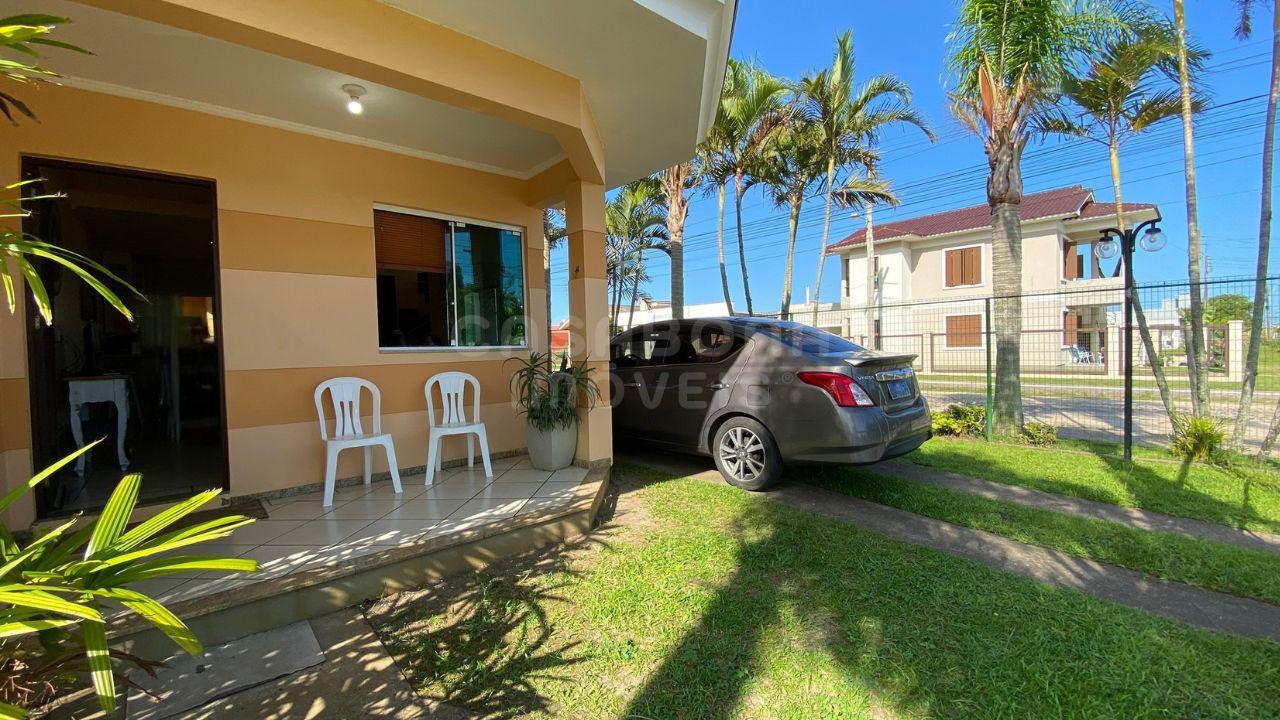 Sobrado de 2 Suítes em Arroio do Sal Sul - Conforto e Localização Imbatível