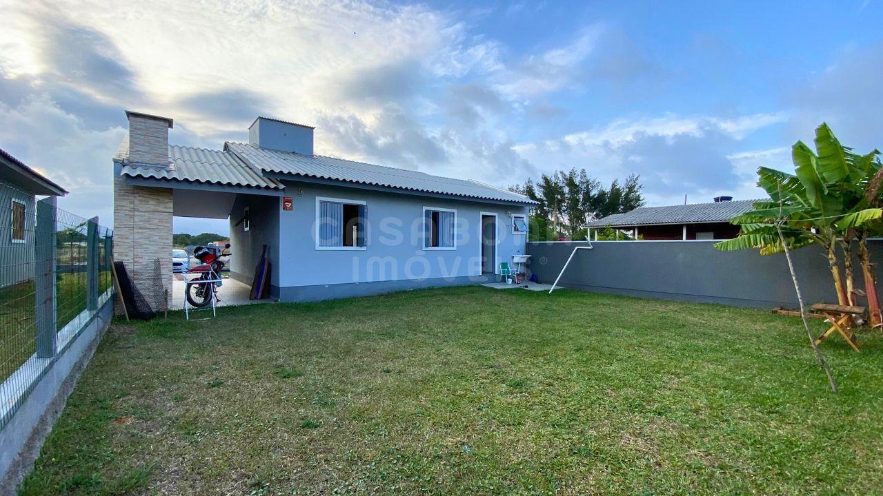 Casa à Venda em Arroio do Sal - Bairro Alfa: 450 Metros do Mar