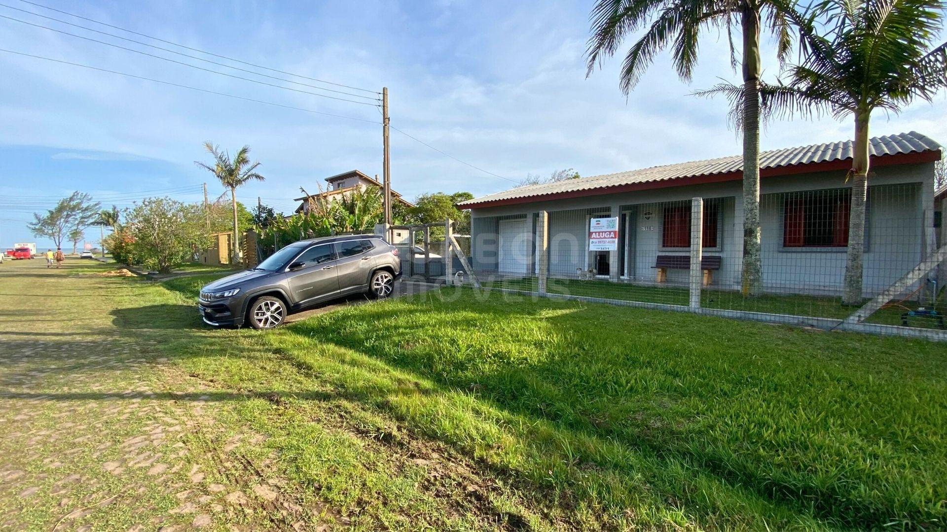 Casa com Piscina em Areias Brancas – Conforto e Lazer a Poucos Passos do Mar