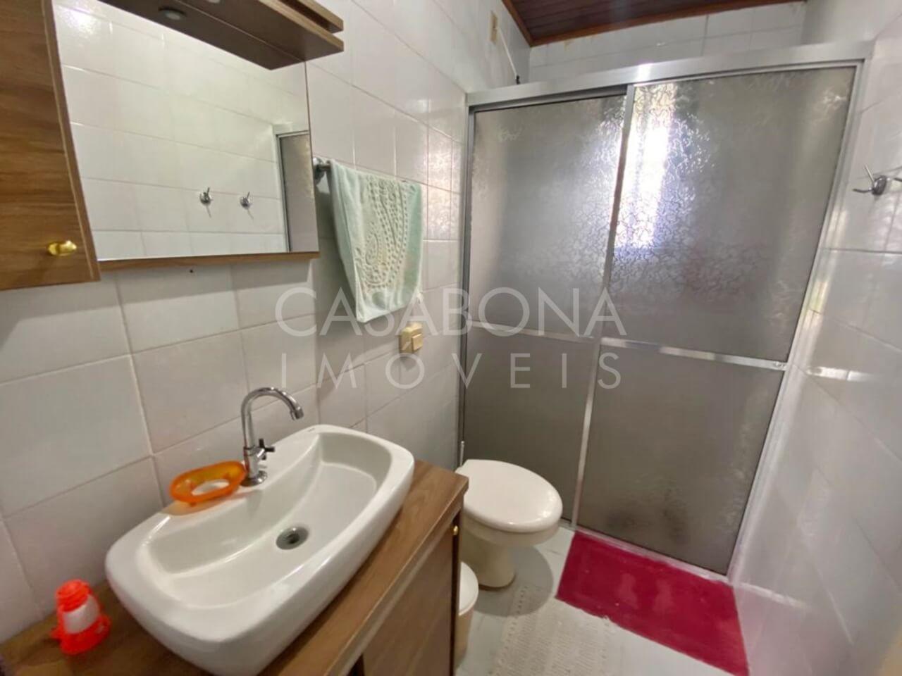 Conforto e praticidade a poucos metros do mar na Areias Brancas