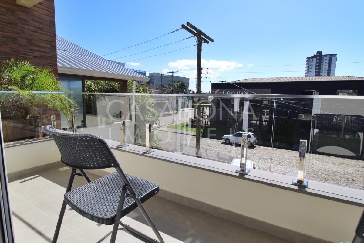 Residência Exclusiva Próxima ao Centro e ao Mar